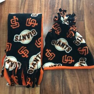 Fleece SF Giants scarf and hat for sale!